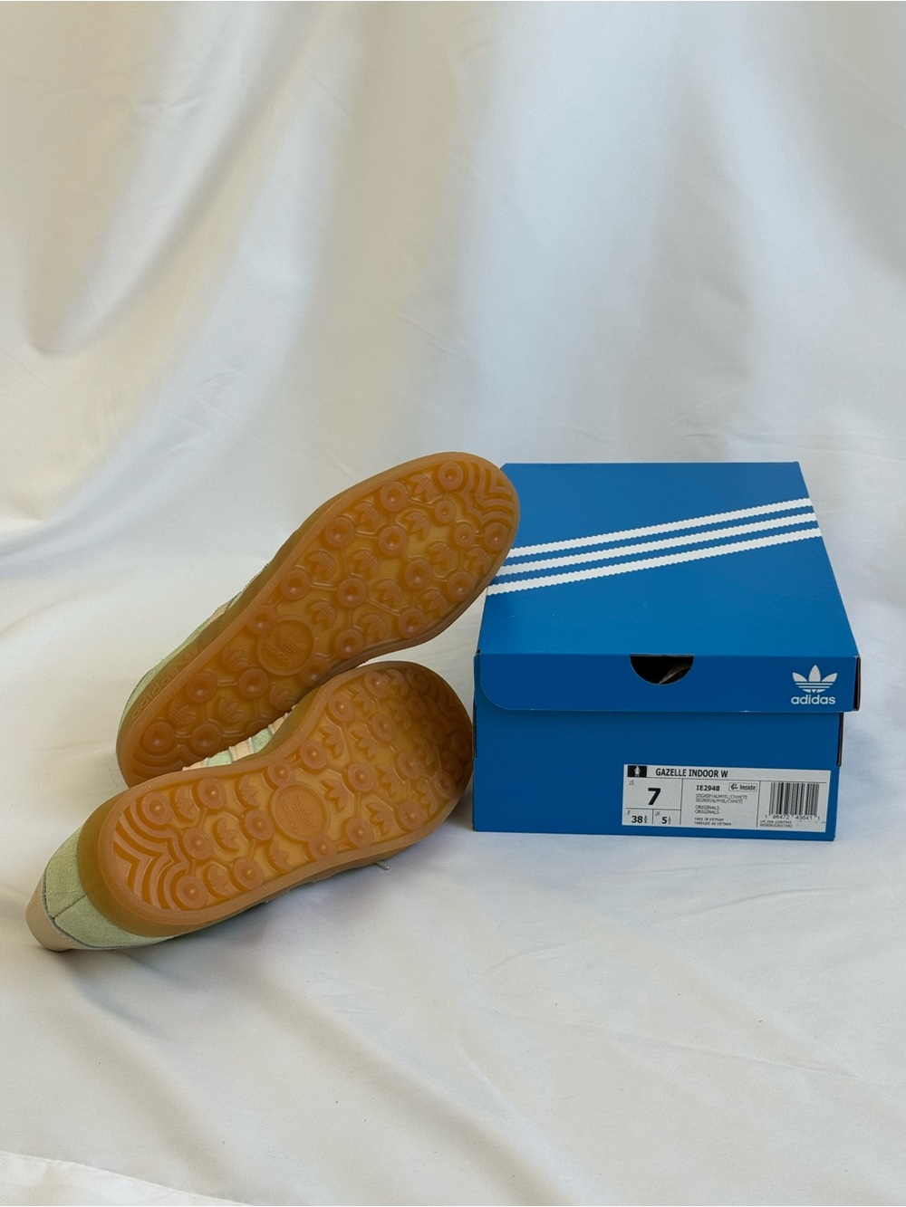 adidas Gazelle Indoor Shoes Semi Green Spark/Almost Yellow/Cream White - Picture 3 of 3